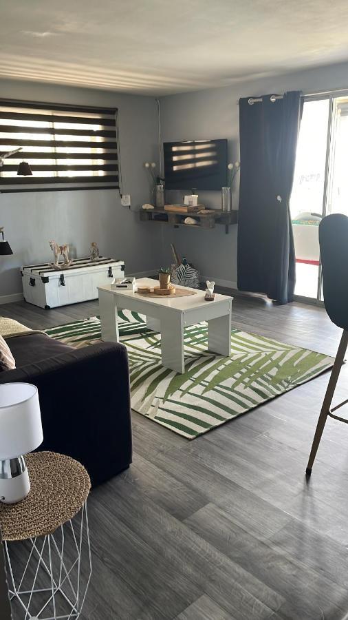 Appartement Vue Mer, Case Pilote Экстерьер фото
